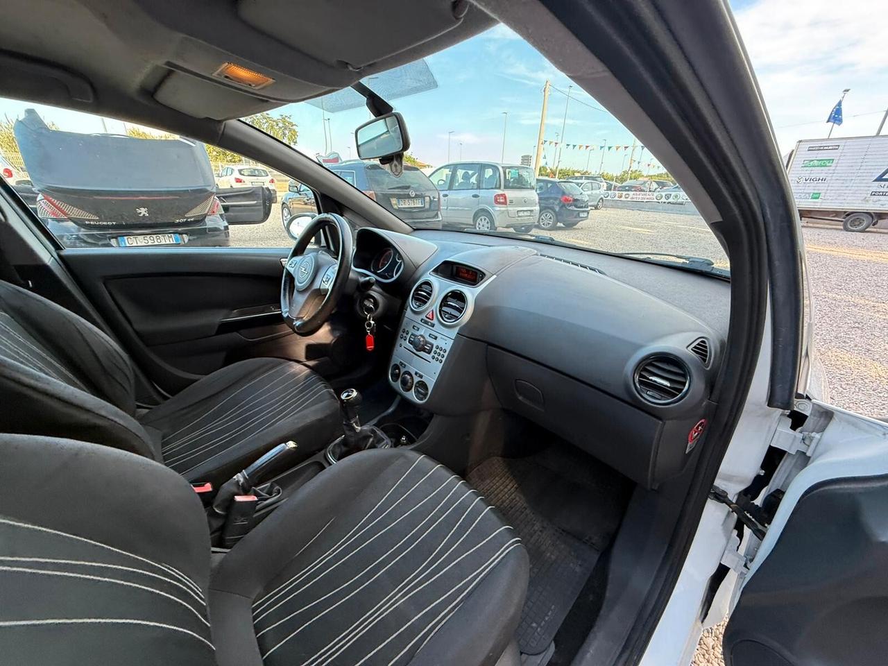 Opel Corsa 1.2 80CV 5 porte GPL-TECH Club
