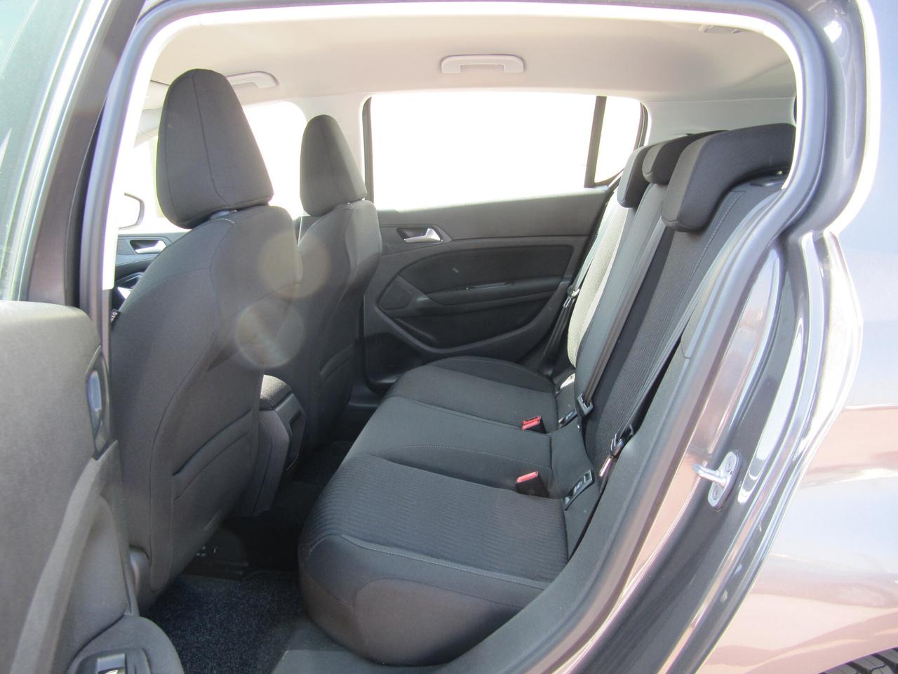 Peugeot 308 BlueHDi 100 S&S Active