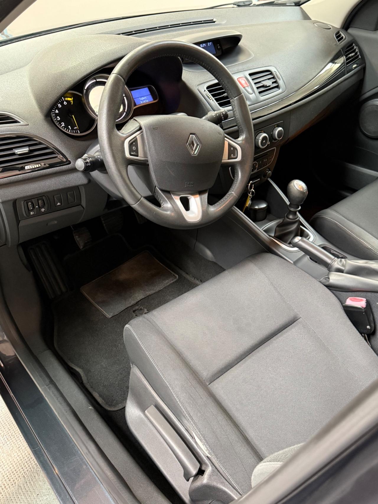 Renault Megane Mégane 1.6 SporTour Attractive