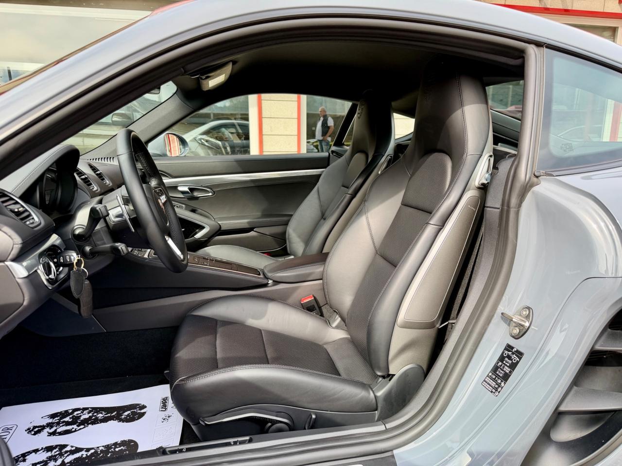 Porsche 718 Cayman 2.0 Style Edition PDK 14.000 KM