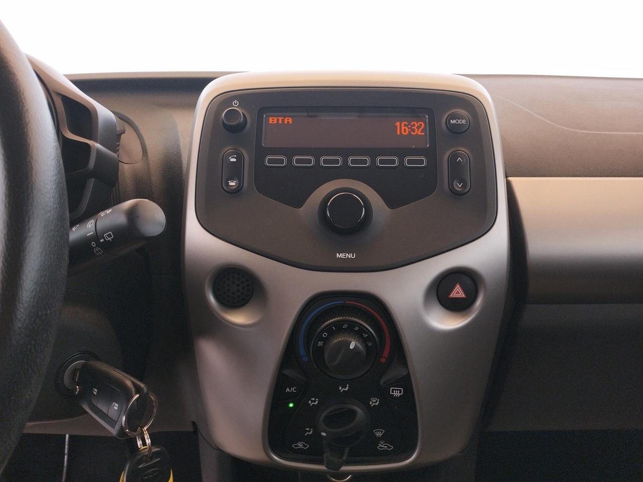 TOYOTA Aygo 1.0 69cv 5p - NEOPATENTATI
