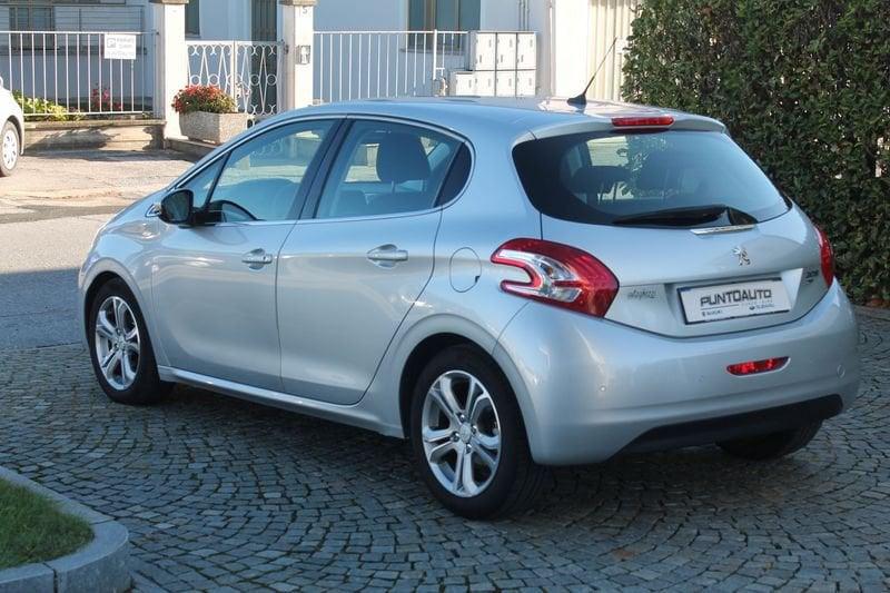 Peugeot 208 1.6 e-HDi 115 CV Stop&Start 5 porte Allure