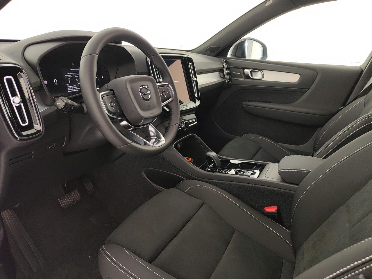 VOLVO XC40 2.0 b3 Ultra Black Edition auto