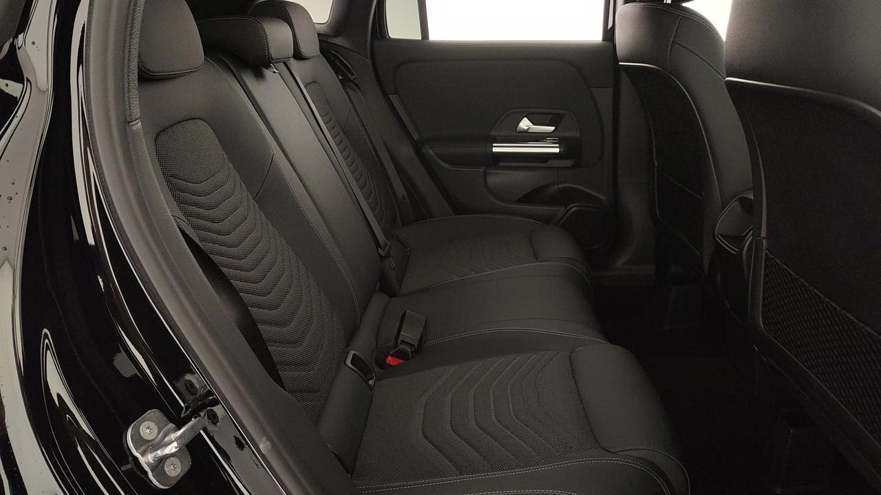 Mercedes-Benz GLA 200 d automatic