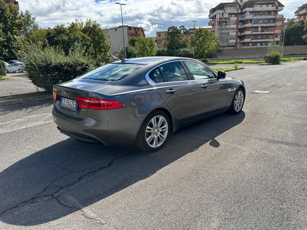 Jaguar XE 2.0 D Turbo Portfolio