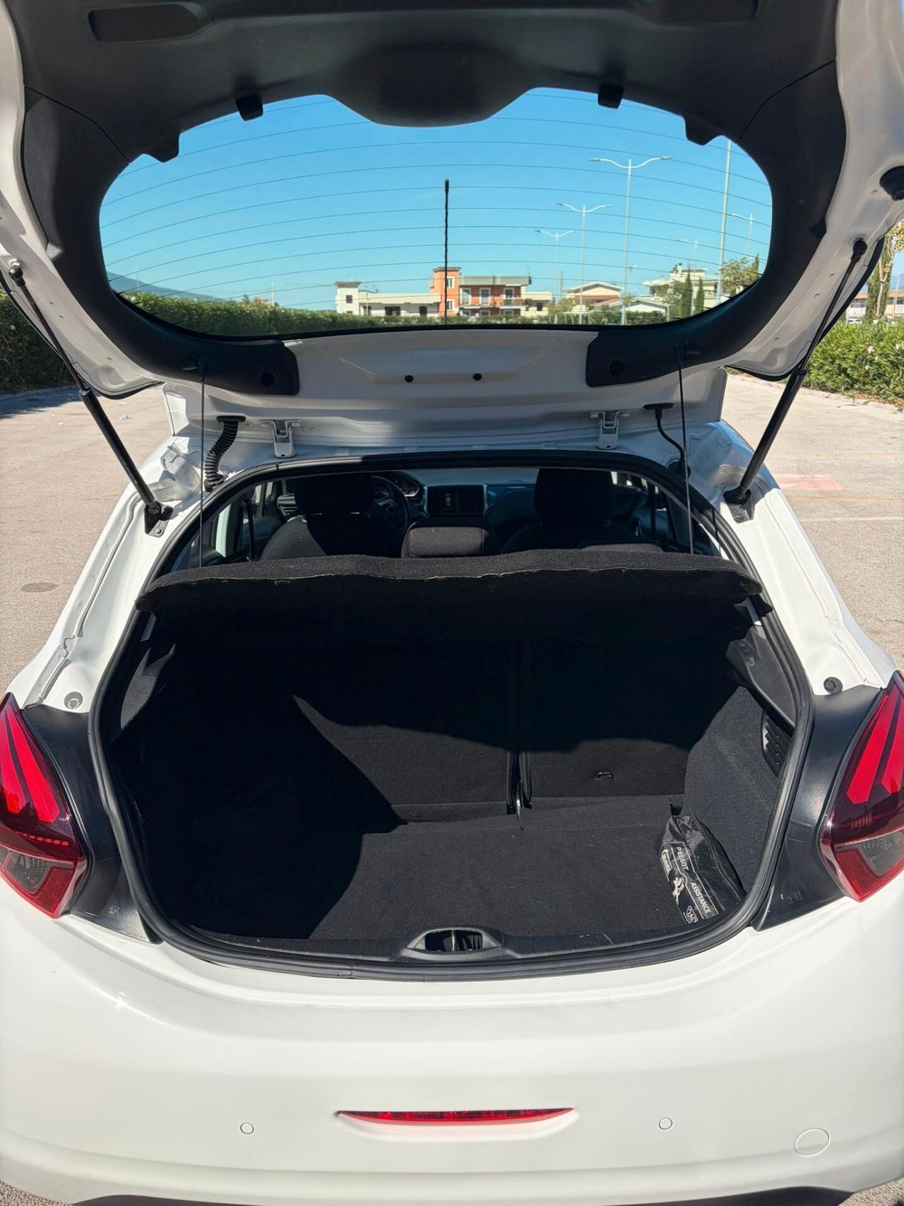 Peugeot 208 km 84 mila GPL/benzina 2018