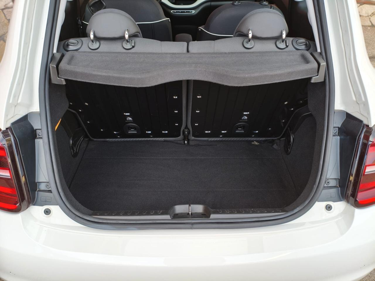 Fiat 500 500e Berlina 42 kWh Passion