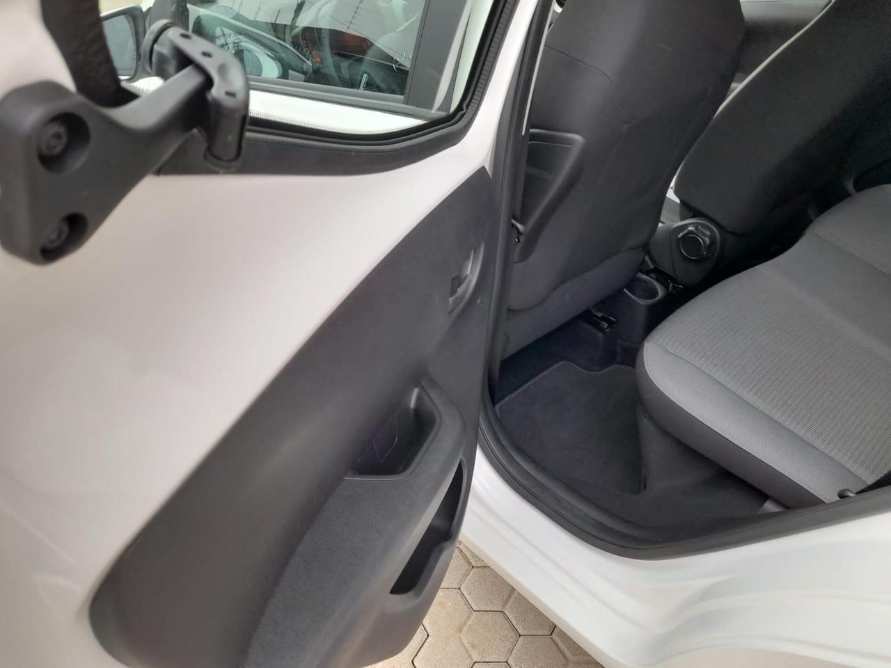 Toyota Aygo Connect 1.0 VVT-i 72 CV 5 porte x-play