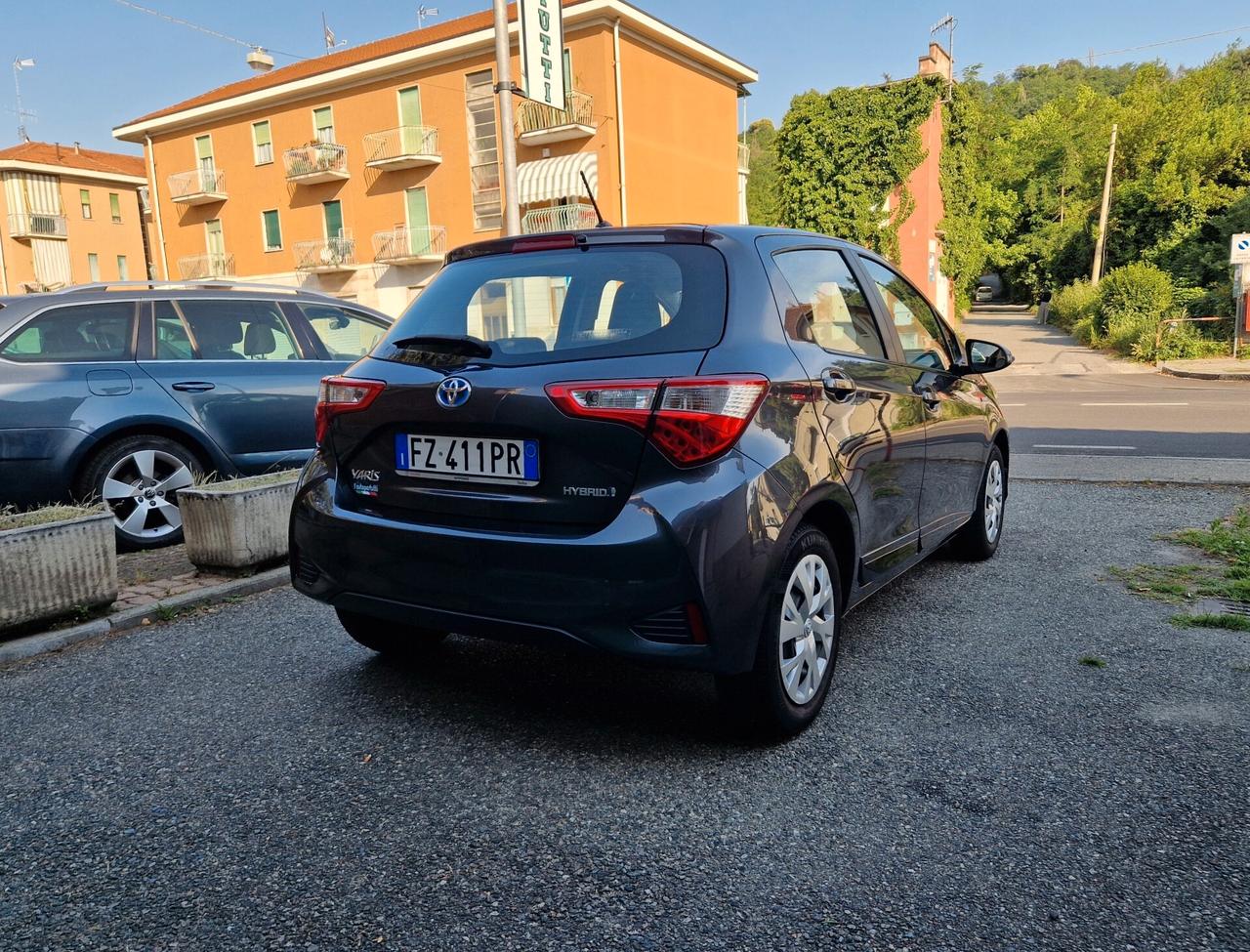 Toyota Yaris Hybrid 1.5 73CV AUTOMATICA, Bluetooth, Retrocamera, ADAS
