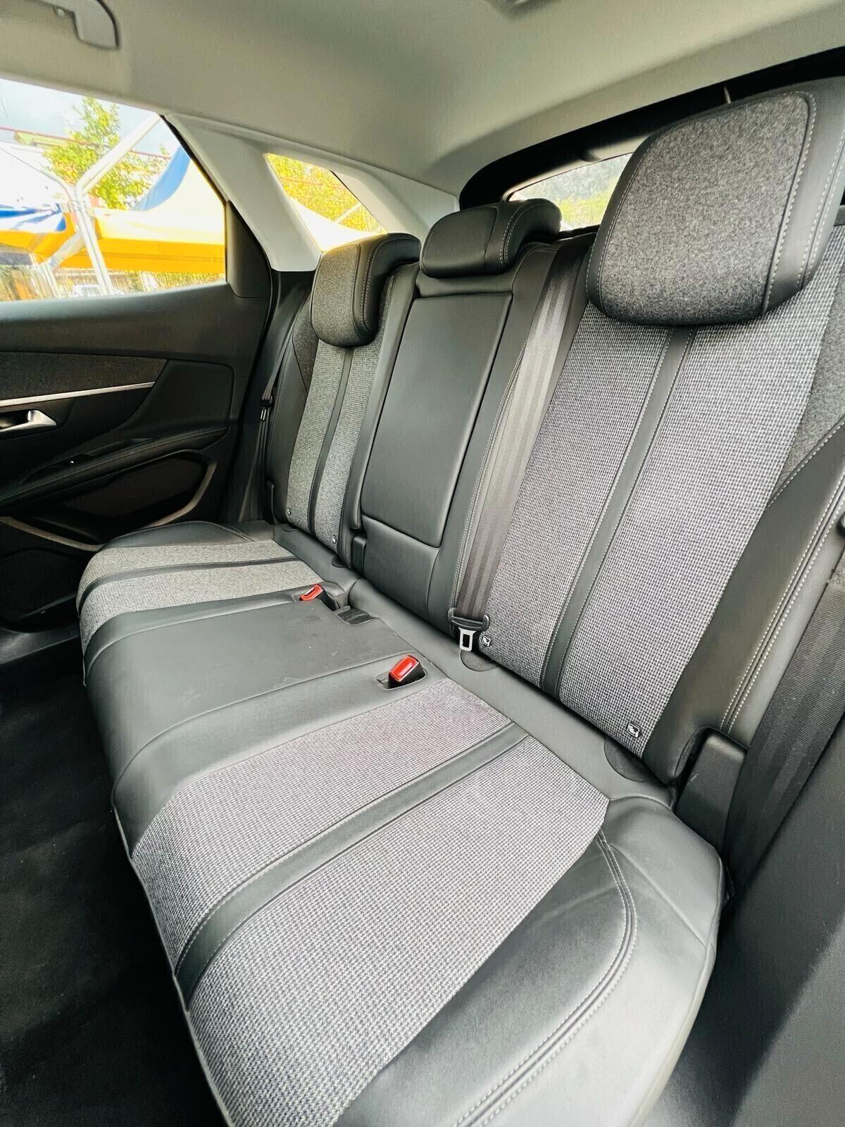 Peugeot 3008 BlueHDi 130 S&amp;S EAT8 Allure - 2018