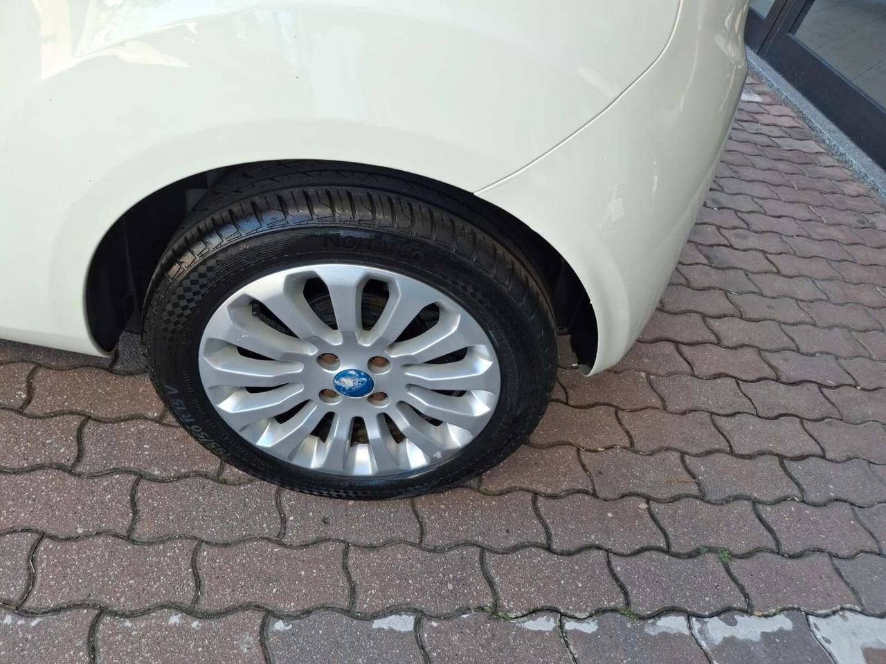Ford Ka Ka+ 1.2 8V 69CV Titanium