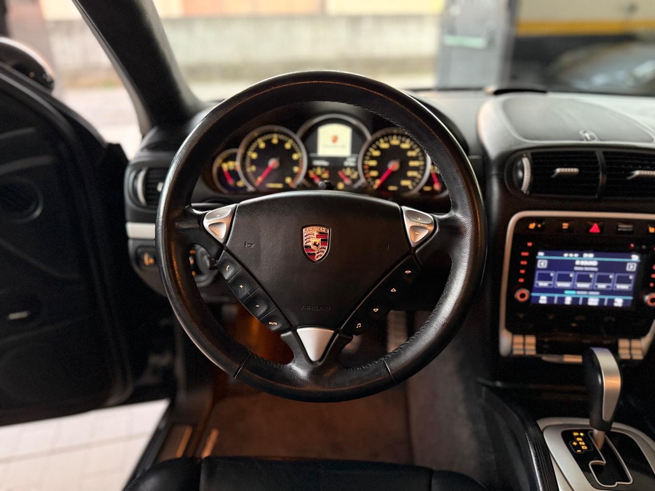 Porsche Cayenne Turbo s