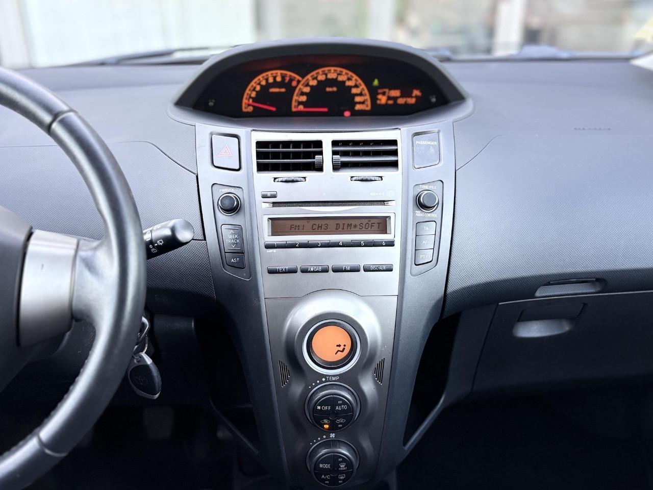 Toyota Yaris 1.0 Benzina 69CV E5 Neo - 2011