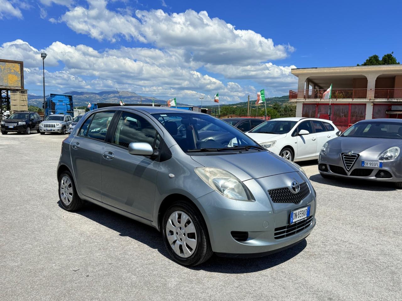 Toyota Yaris 1.0 5 porte Sol