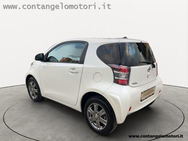 TOYOTA iQ 1.0