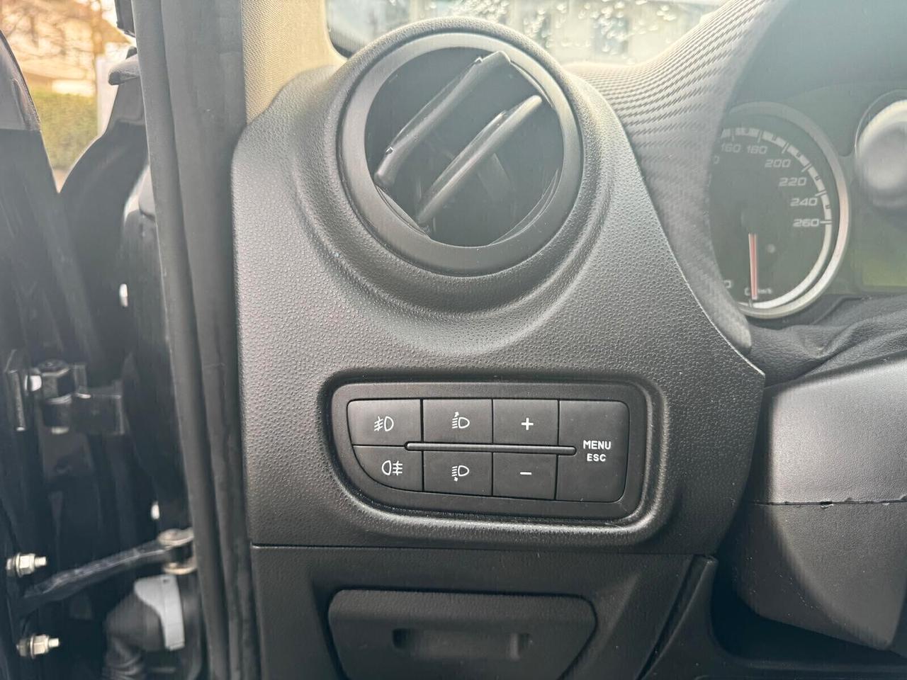 Alfa Romeo MiTo 1.6 JTDm 16V Distinctive Sport Pack