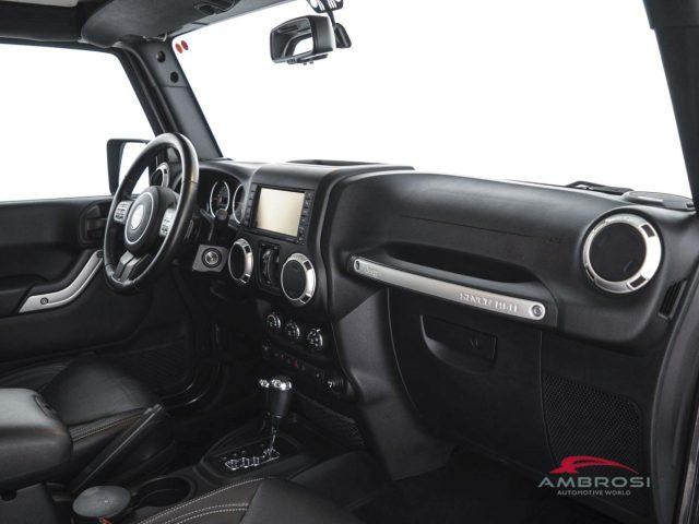 JEEP Wrangler Unlimited 2.8 CRD DPF Sahara Auto