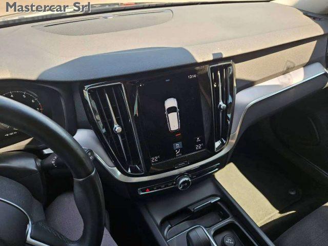 VOLVO V60 V60 2.0 b3 Momentum N1 auto 7m - GH345PR