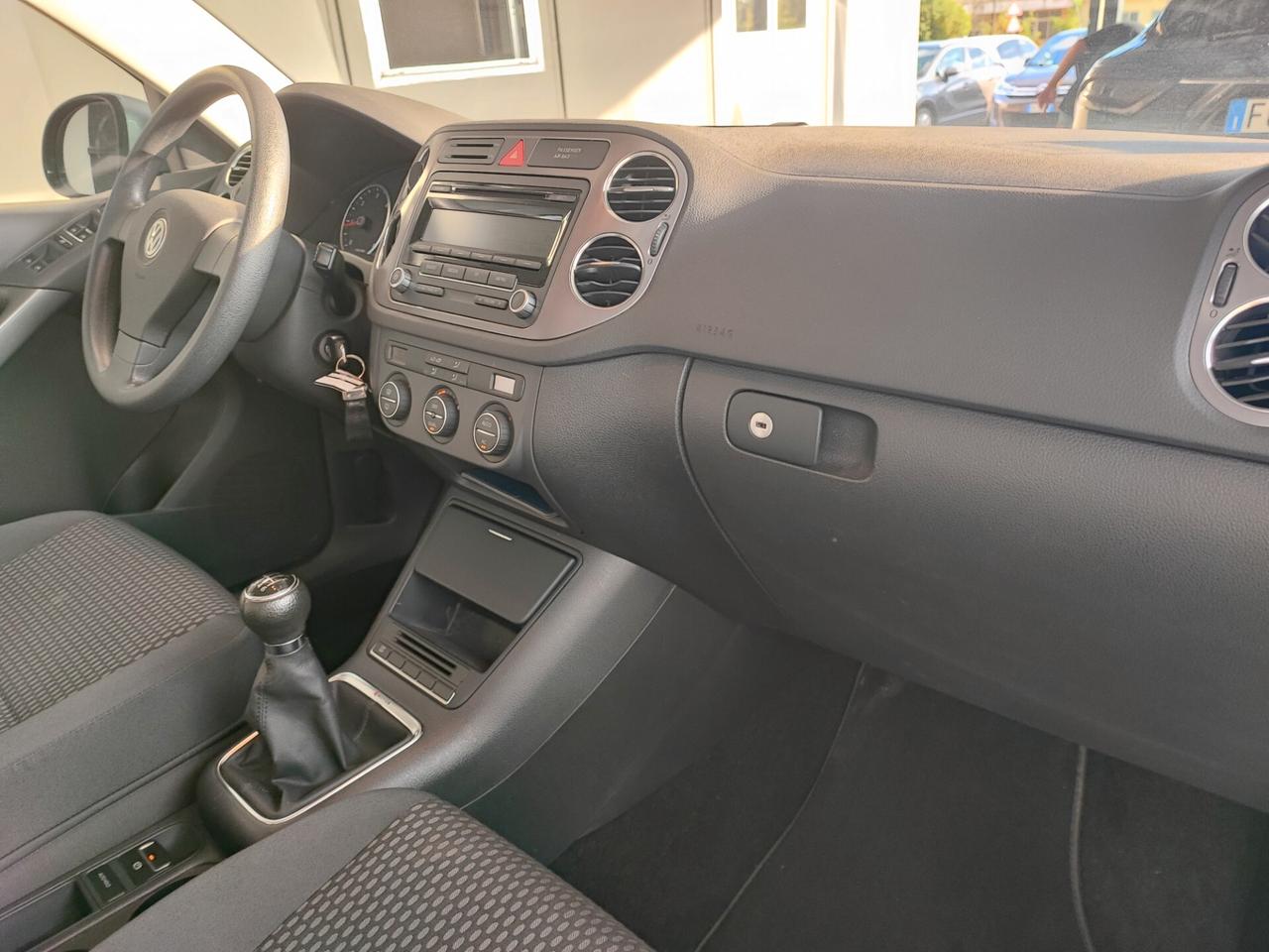 Volkswagen Tiguan 2.0 16V TDI DPF Sport & Style (18°)