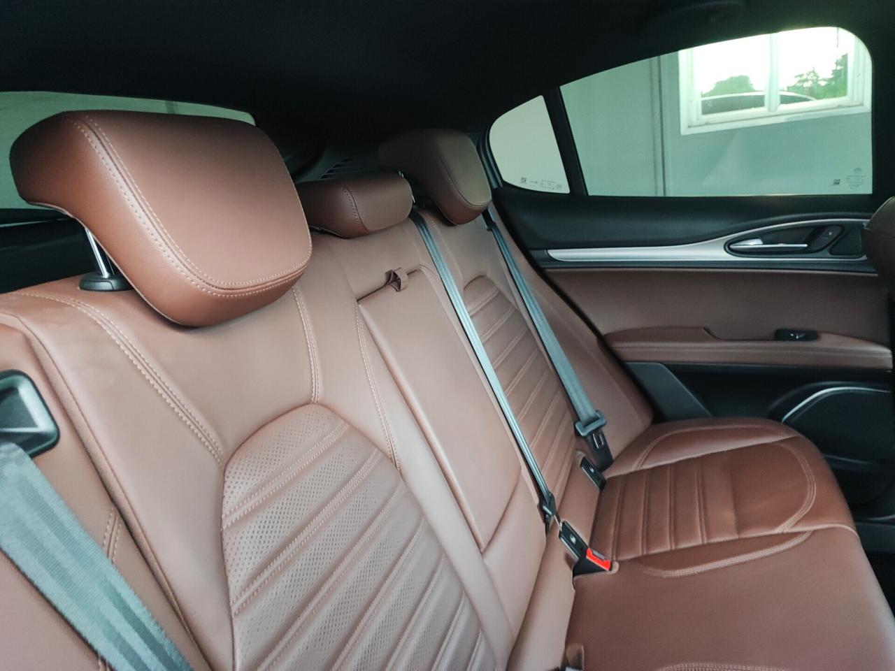 Alfa Romeo Stelvio 2.2 Turbodiesel 210 CV AT8 Q4 Veloce