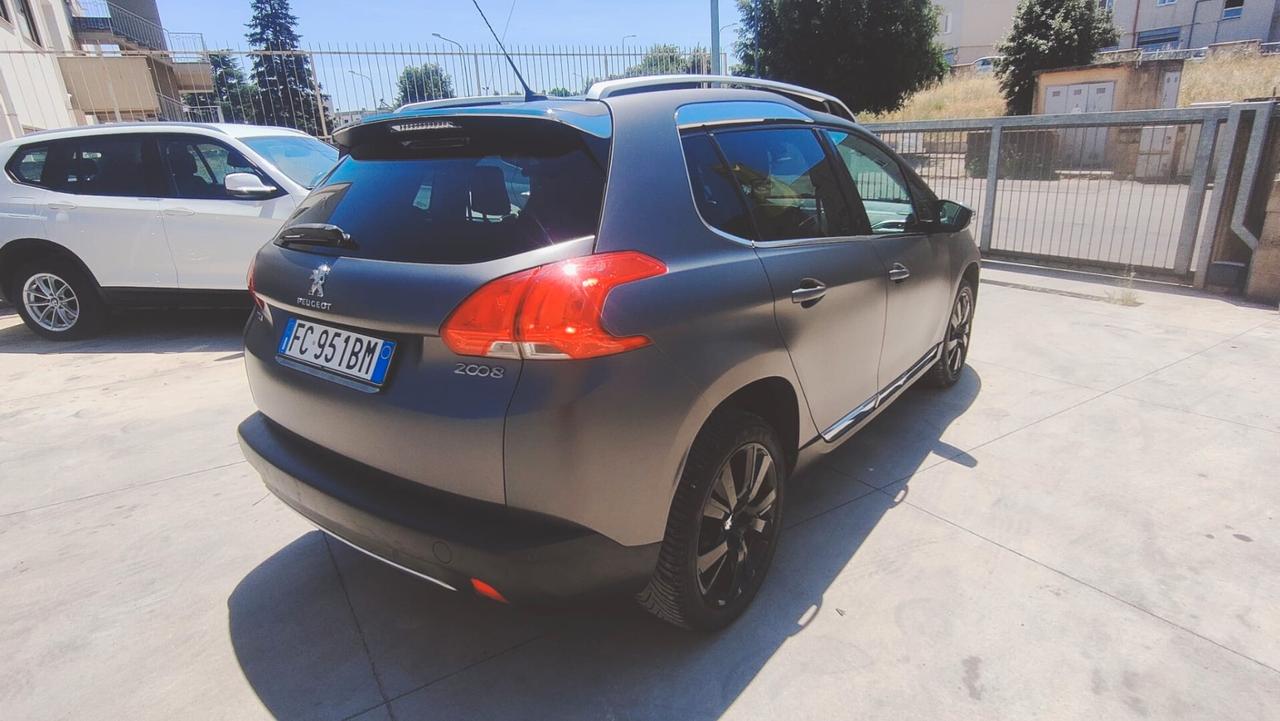 Peugeot 2008 BlueHDi 120 S&S Black Matt