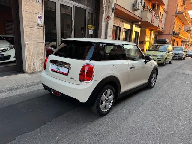 Mini Cooper 1.5 One D