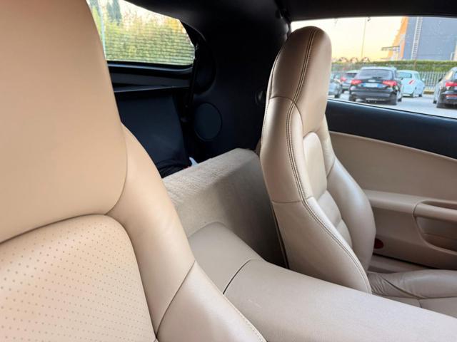 CORVETTE C6 Coupe 6.0 V8 Coupé con tetto asportabile