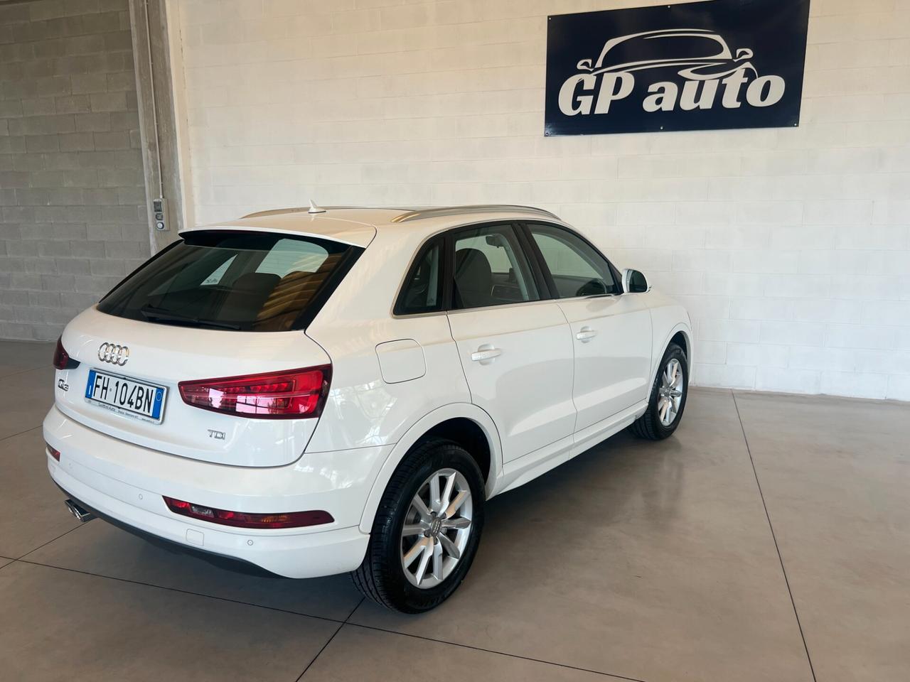 Audi Q3 2.0 TDI 150 CV Sport tetto apribile e panoramico unico proprietario