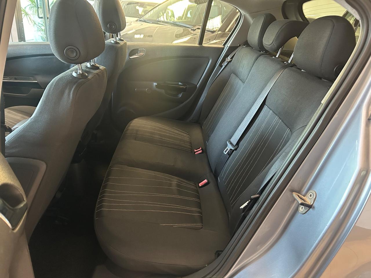 Opel Corsa - 1.2 benzina 80cv OK NEOPATENTATI