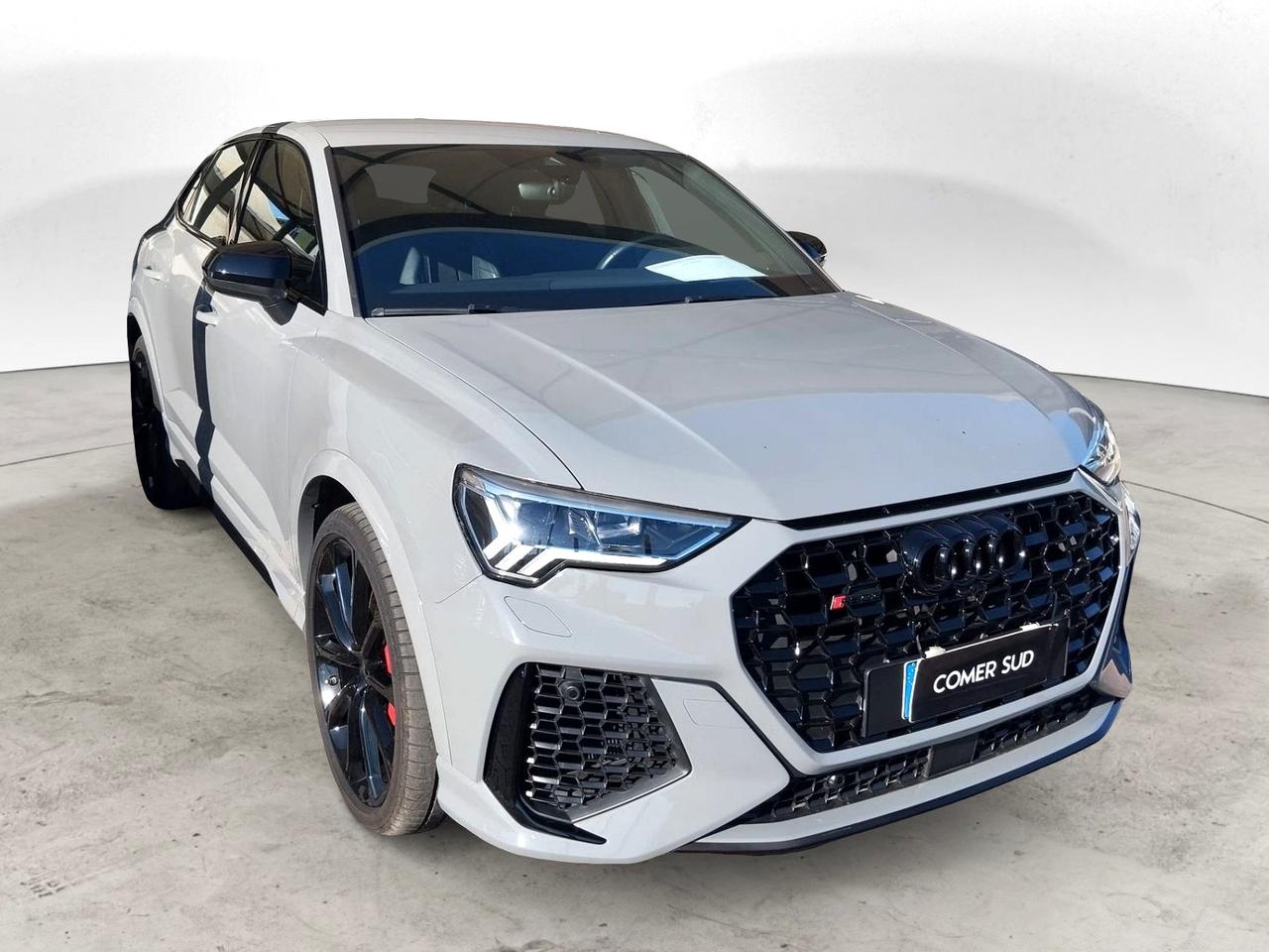 AUDI Q3 2019 Sportback - Q3 Sportback RS 2.5 quattro s-tronic