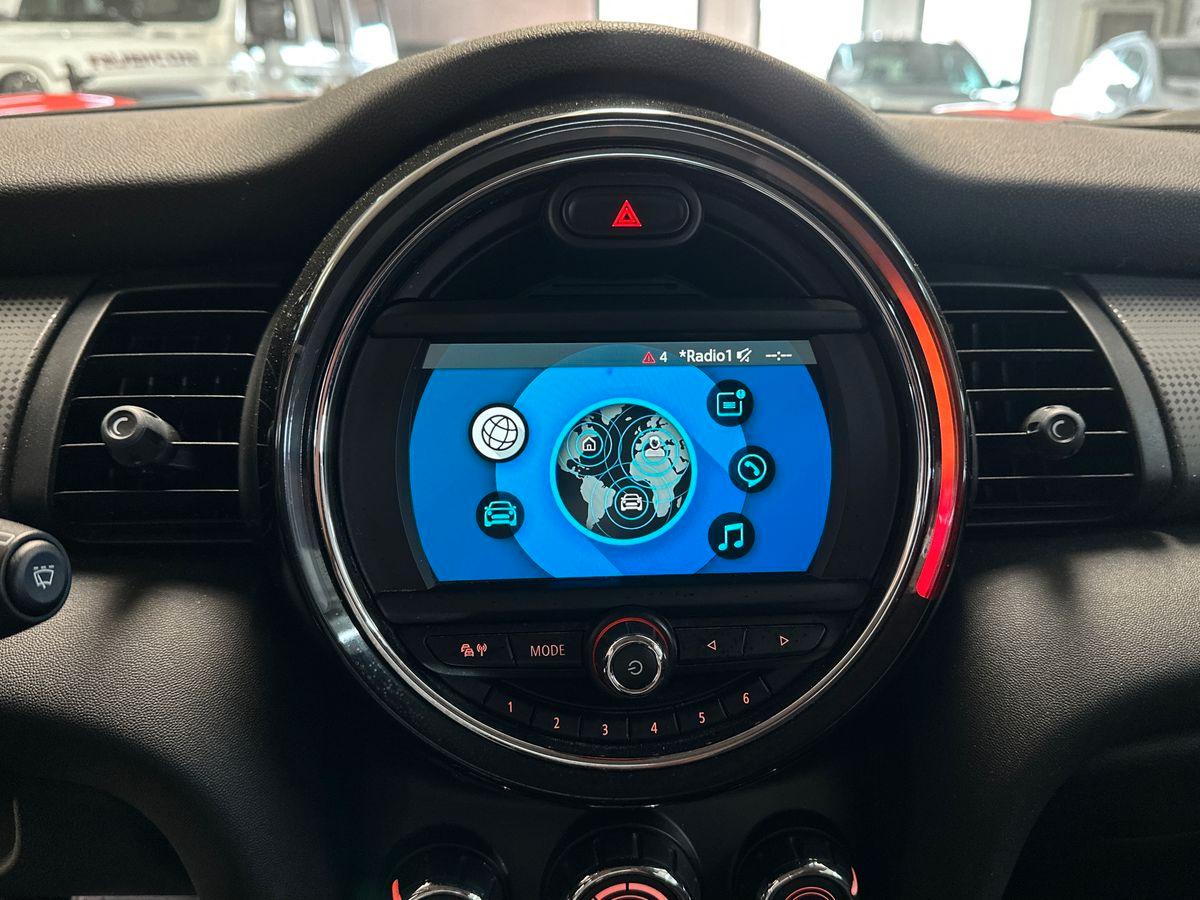 MINI Mini IV F55 2018 5p - Mini 5p 1.5 Cooper D Boost
