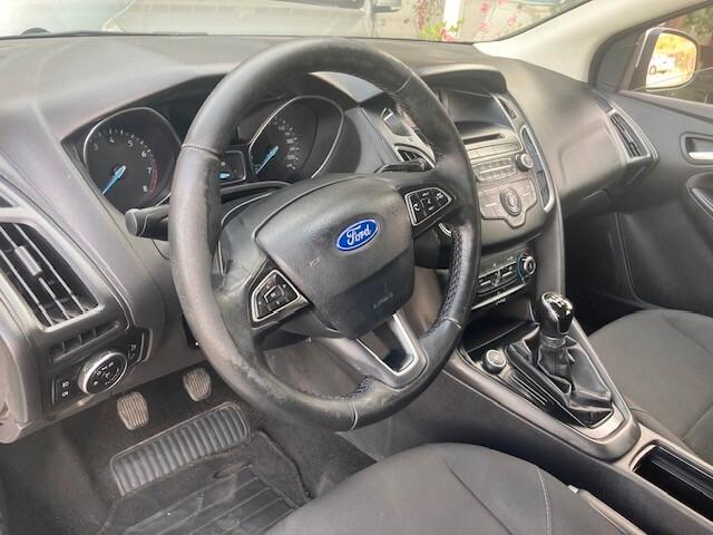Ford Focus 1.6 120 CV GPL SW Titanium