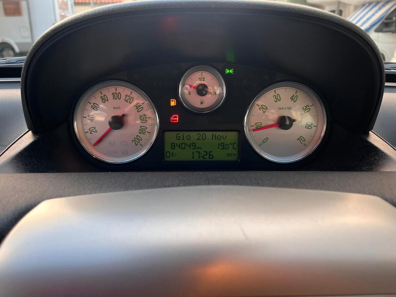 Lancia Ypsilon 1.2 60Cv Argento 80.000KM NUOVISSIMA