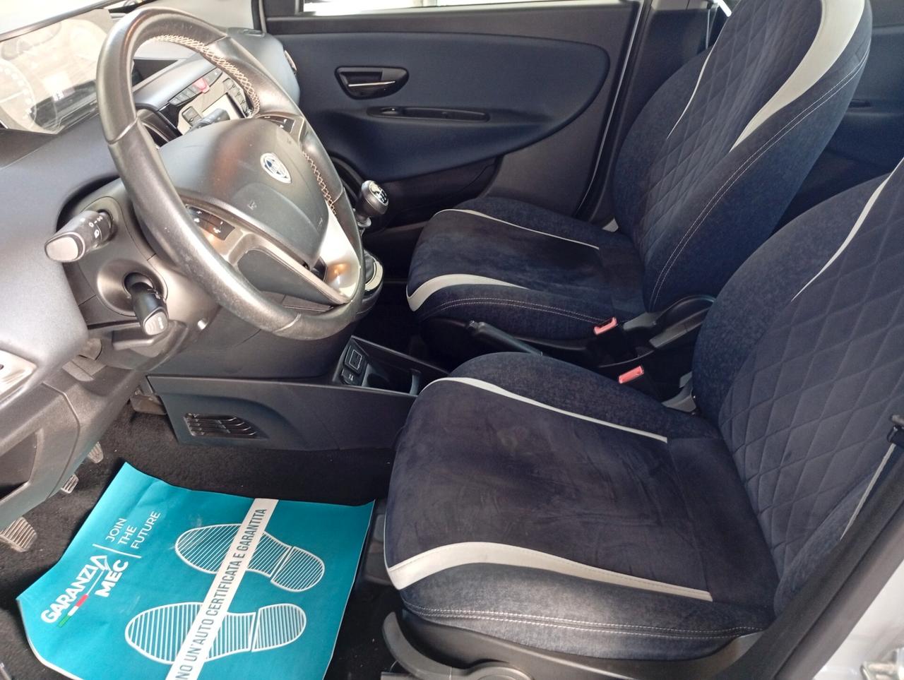 Lancia Ypsilon 1.2 69 CV 5 porte Platinum