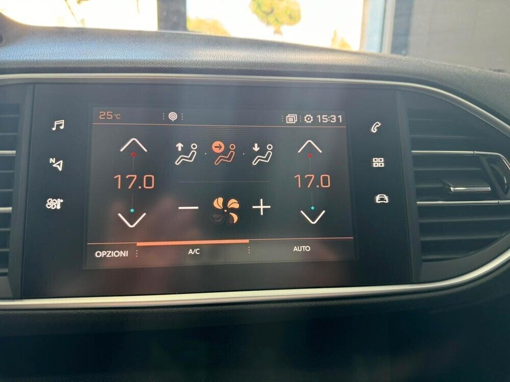 Peugeot 308 BlueHDi 130 S&S EAT 8 Business automatica
