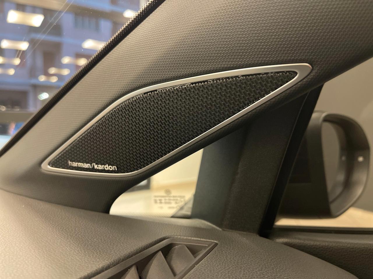 Volkswagen Golf 8 GTI 2.0 TSI 245cv DSG