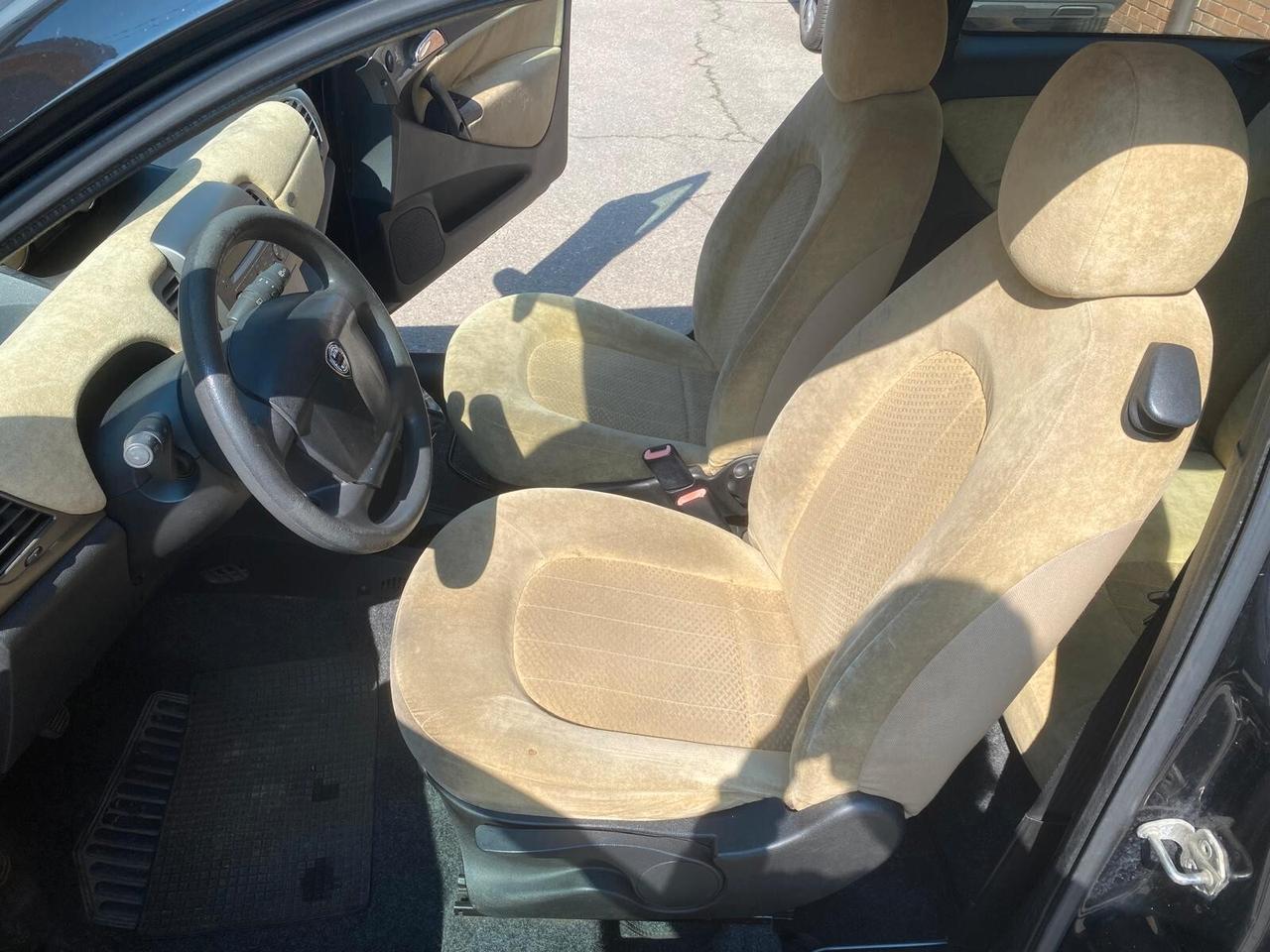 Lancia Ypsilon 1.2 Argento 80cv - OK NEOPATENTATI