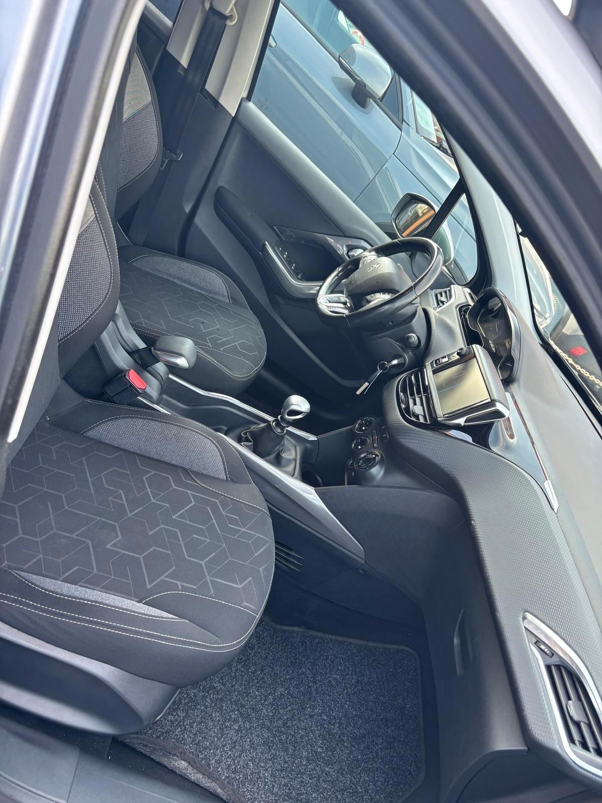 Peugeot 2008 BlueHDi 100 S&S Allure