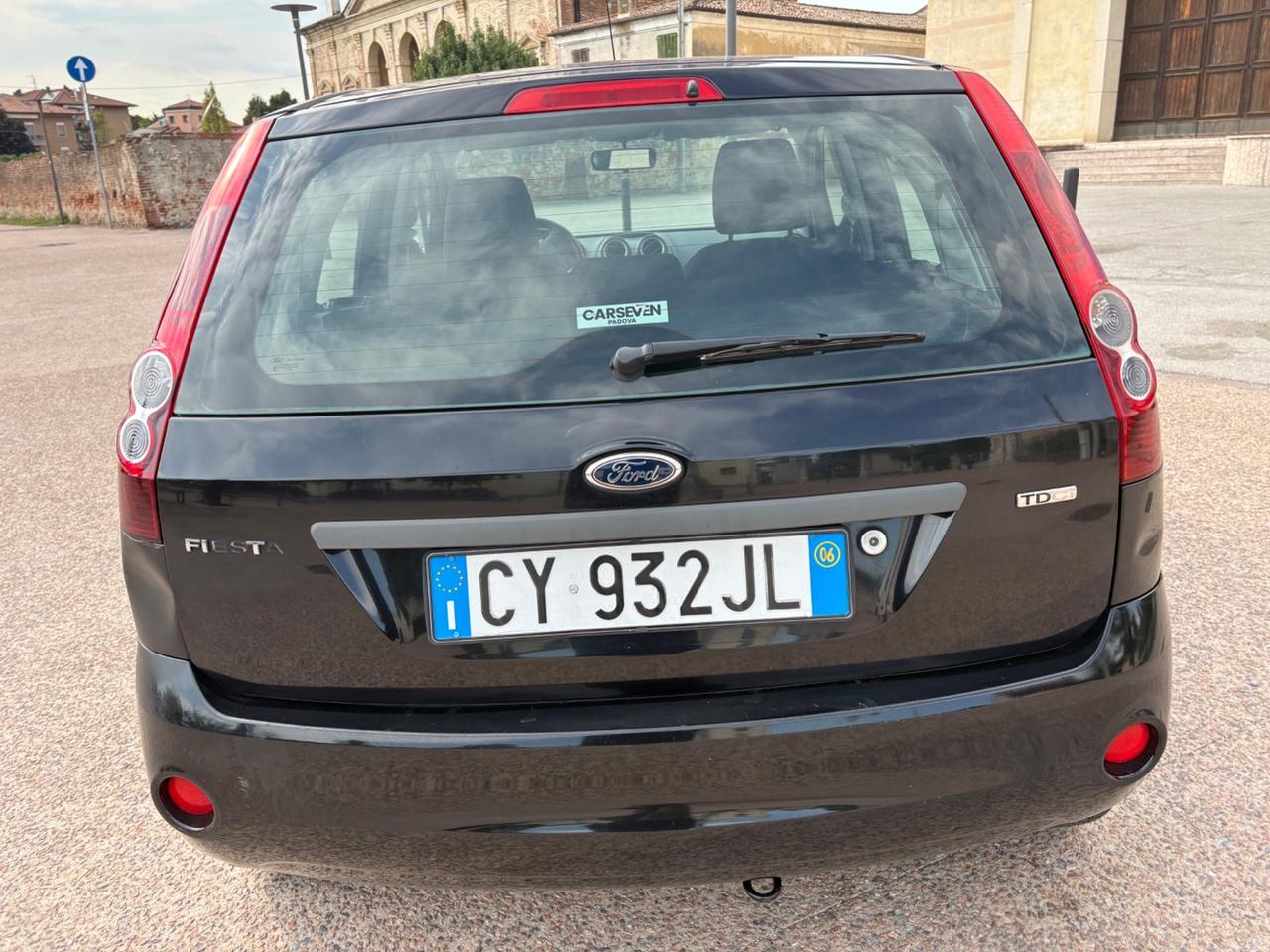 Ford Fiesta 1.4 TDCi 5p. Neo patentati