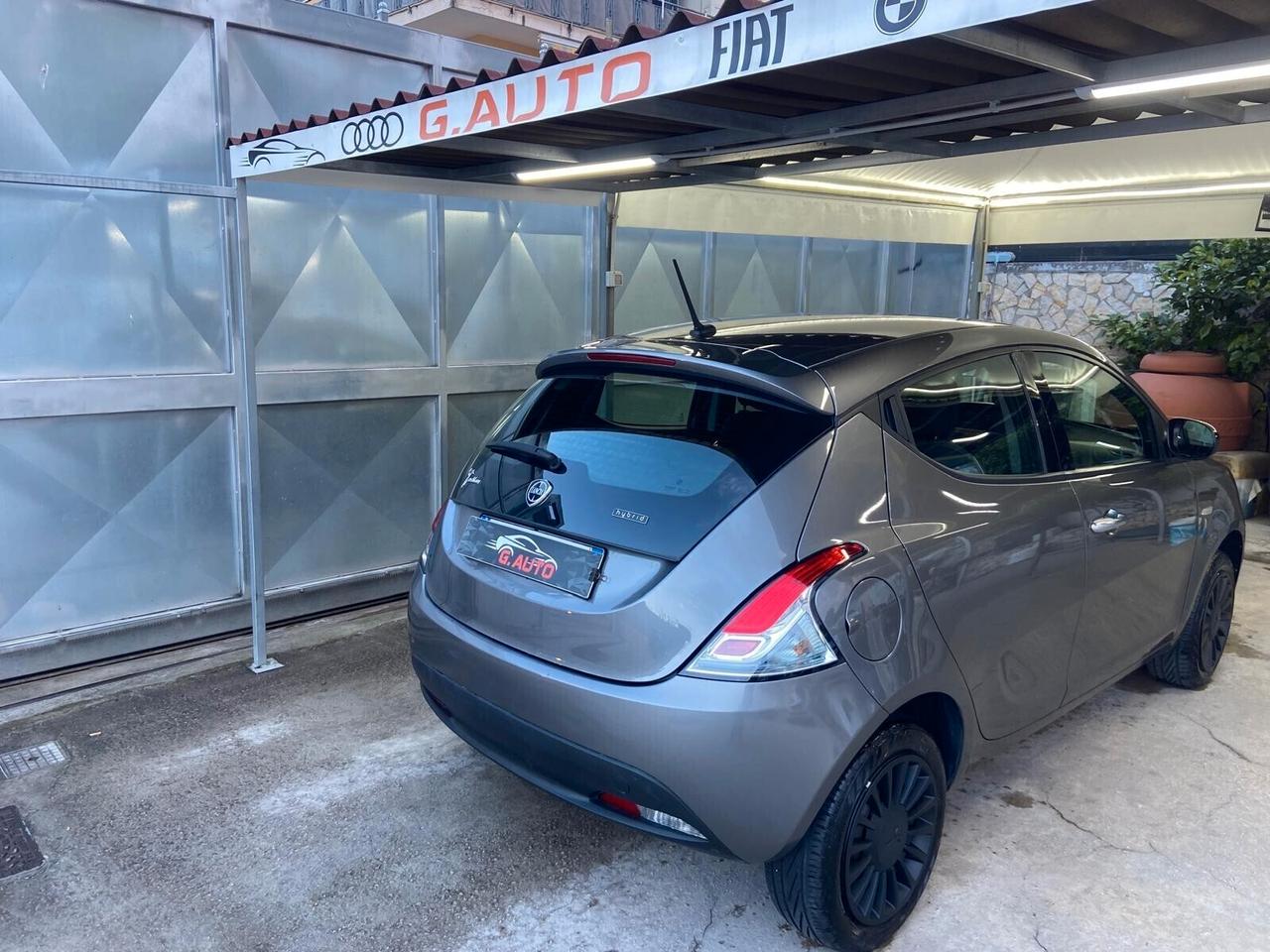 Lancia Ypsilon 1.0 FireFly 5 porte S&S Hybrid Gold