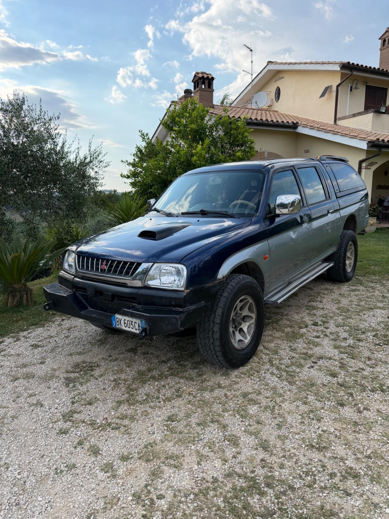 Mitsubishi L200 2.5 TDI 4WD Club Cab Pick-up GLS