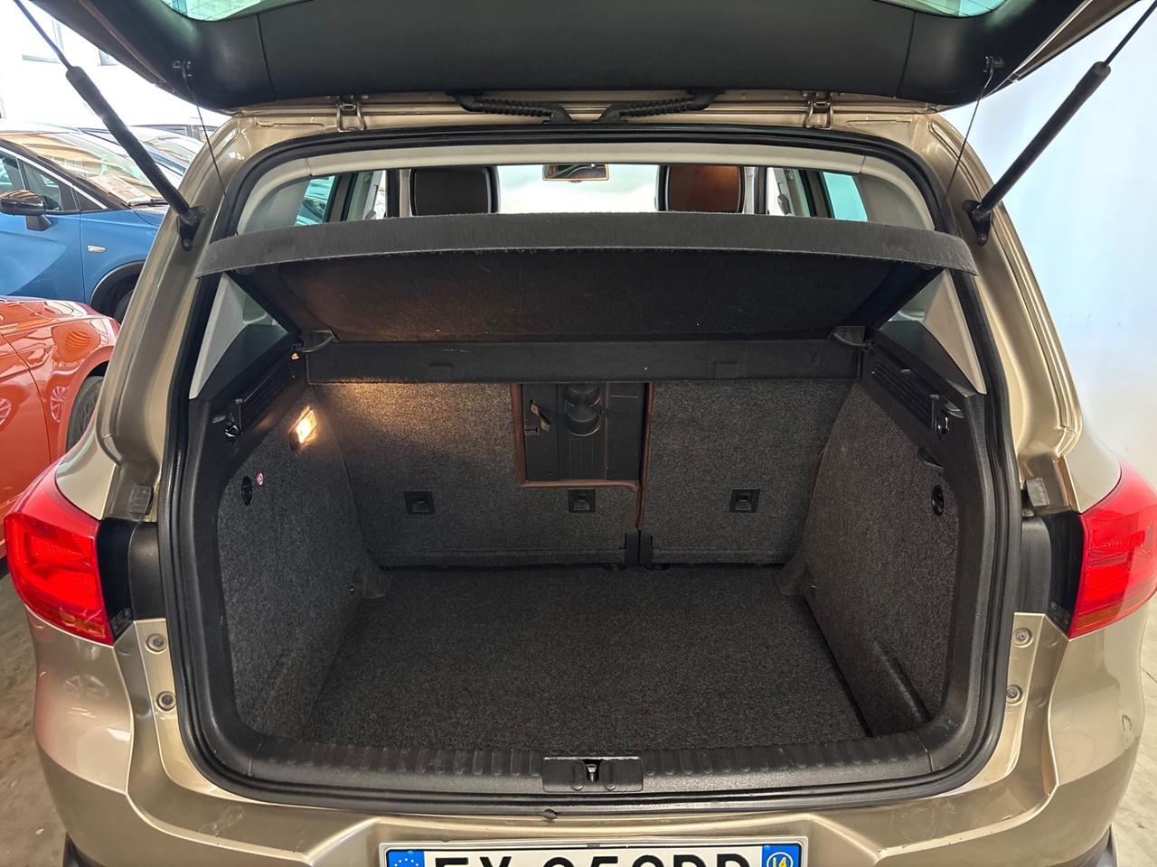 Volkswagen Tiguan 2.0 TDI AUT. FULL OPT.