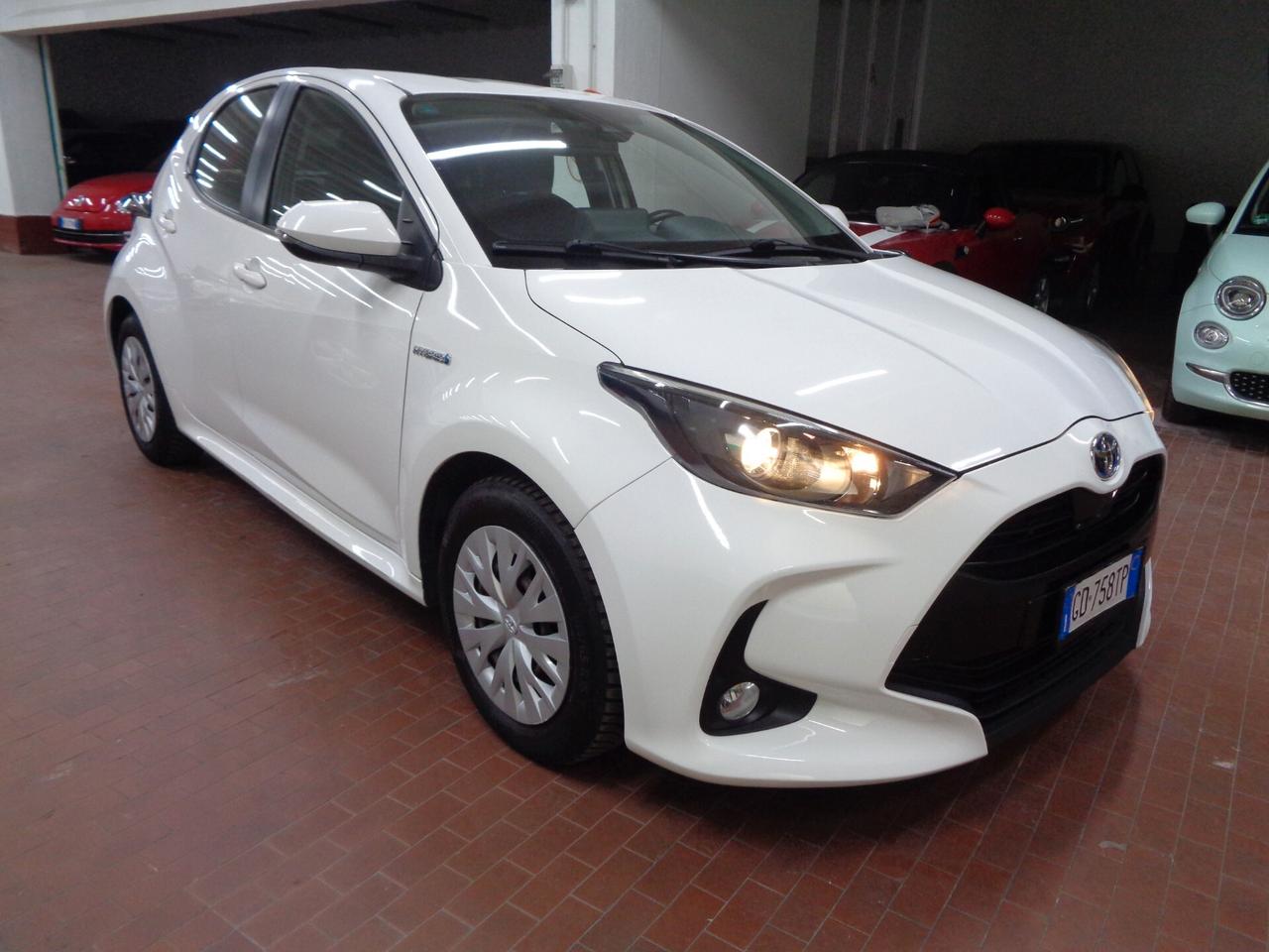 Toyota Yaris 1.5 Hybrid 5 porte Business NEO PATENTATI