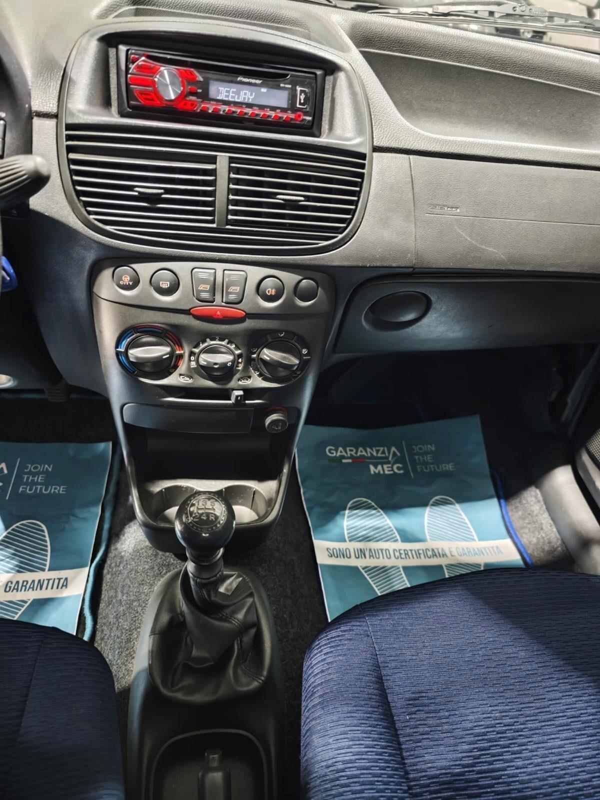 Fiat Punto Neopatentati Metano