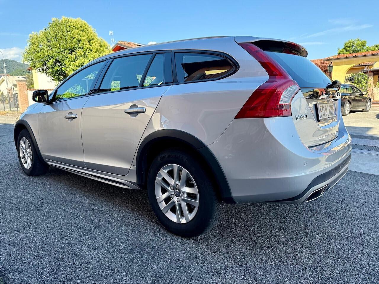 Volvo V60 Cross Country D4 Geartronic Business