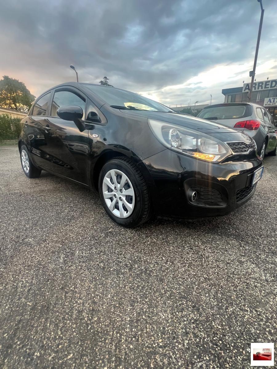 KIA - Rio - 1.1 CRDi WGT 5p. EX PLUS