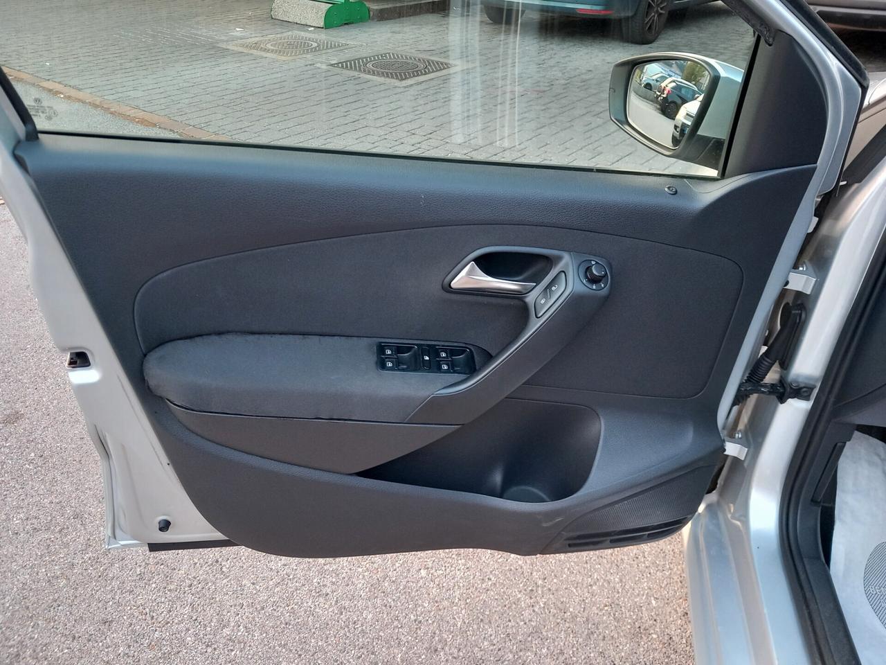 Volkswagen Polo 1.4 5 porte Highline