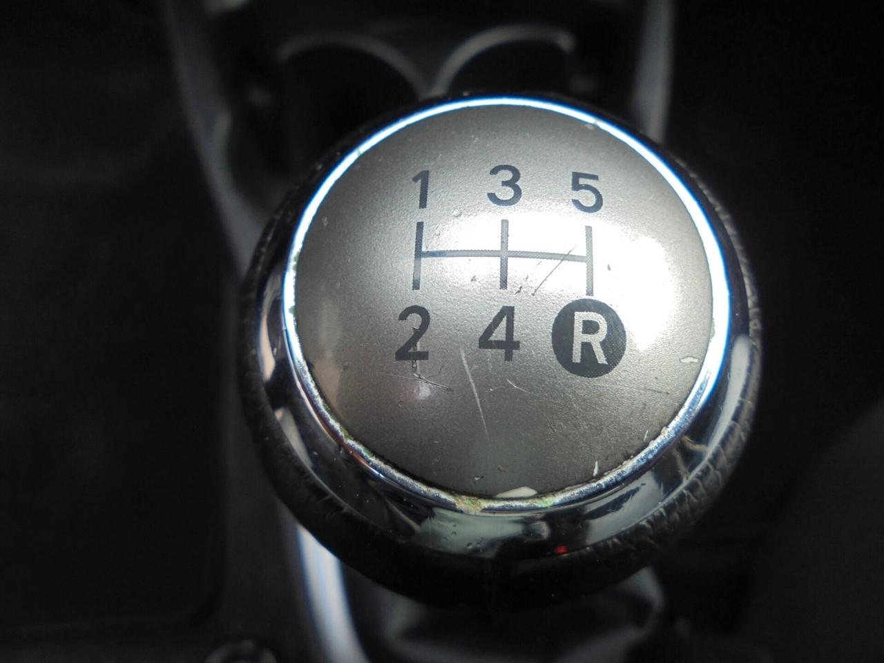 TOYOTA YARIS 1.0 VVT-i 5P LOUNGE – UNIPROPRIETARIO-