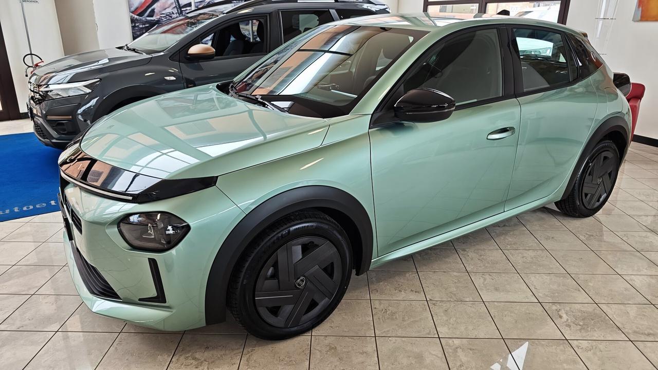 Lancia Ypsilon Hybrid e-DCT