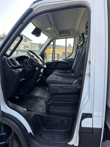 Iveco Daily 60C18 E6B Cen Reg Porte Post 6200x2300x2850kg2460